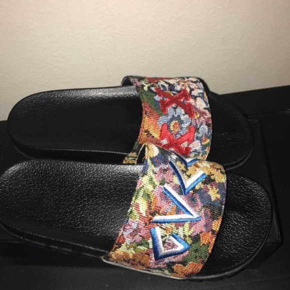 Gucci Slides - Picture 2 of 3